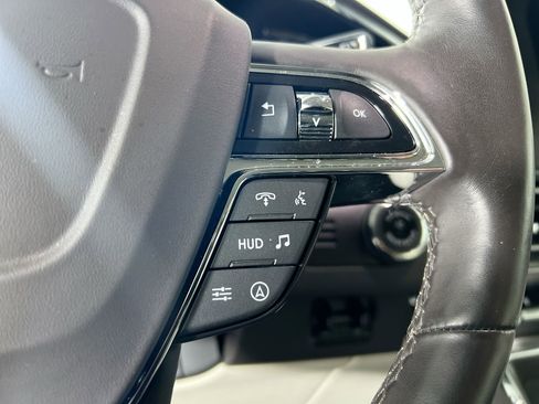 Used 2024 Lincoln Navigator Black Label image 17