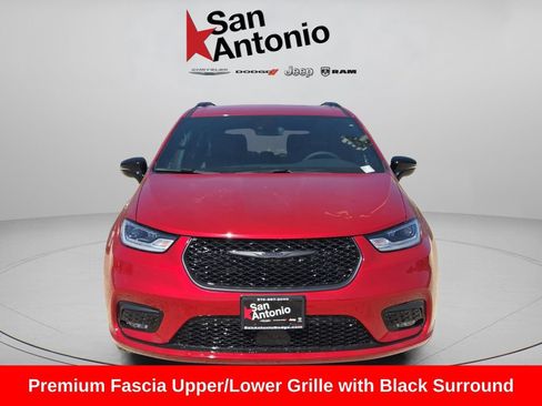 New 2026 Chrysler Pacifica Select w/ S Appearance Package FWD image 6