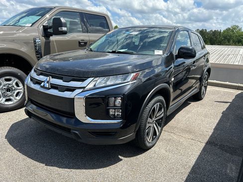 Used 2023 Mitsubishi Outlander Sport ES AWD/4WD image 1