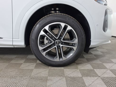 New 2026 Audi Q5 Premium AWD/4WD image 8