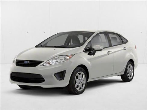 Used 2013 Ford Fiesta SE image 1