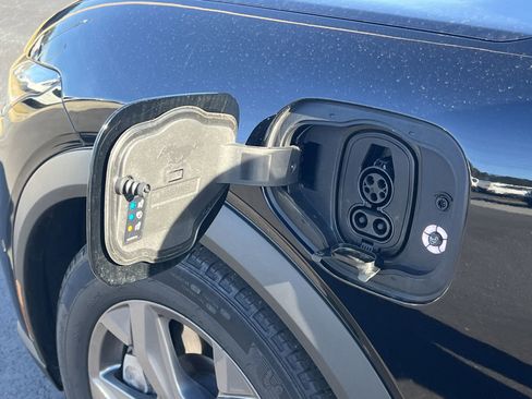 Used 2023 Ford Mustang Mach-E Select image 27