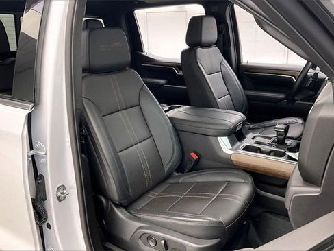 Used 2023 Chevrolet Silverado 1500 High Country w/ High Country Premium Package image 7