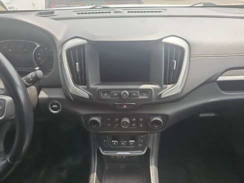 Used 2021 GMC Terrain SLE w/ Driver Convenience Package FWD image 9