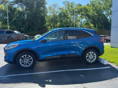 Used 2020 Ford Escape SE FWD image 4