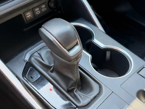 Used 2023 Toyota Highlander XLE FWD image 28