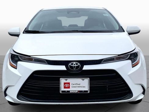 Used 2025 Toyota Corolla LE image 3