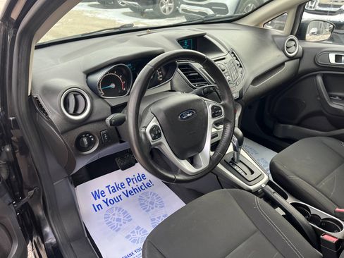 Used 2015 Ford Fiesta SE image 9