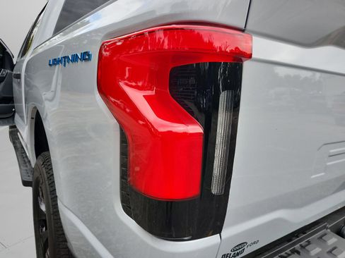 New 2025 Ford F150 Lightning XLT image 31