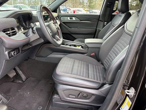 Used 2025 Ford Explorer ST-Line image 9