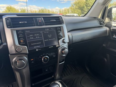 Used 2021 Toyota 4Runner SR5 image 18