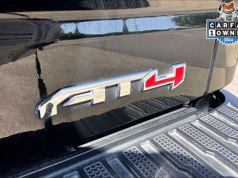 Used 2022 GMC Sierra 1500 AT4 w/ AT4 Preferred Package AWD/4WD image 8