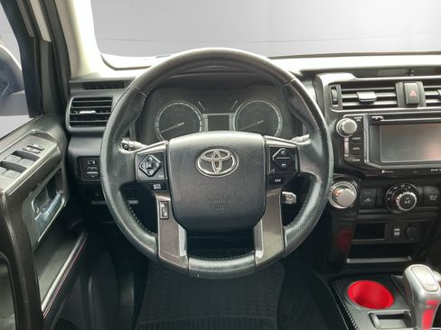 Used 2018 Toyota 4Runner TRD Off-Road AWD/4WD image 12