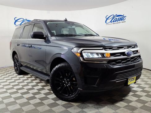 Used 2022 Ford Expedition XLT RWD image 1