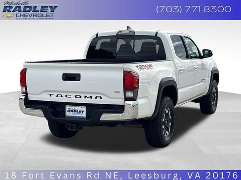 Used 2019 Toyota Tacoma TRD Off-Road AWD/4WD image 6