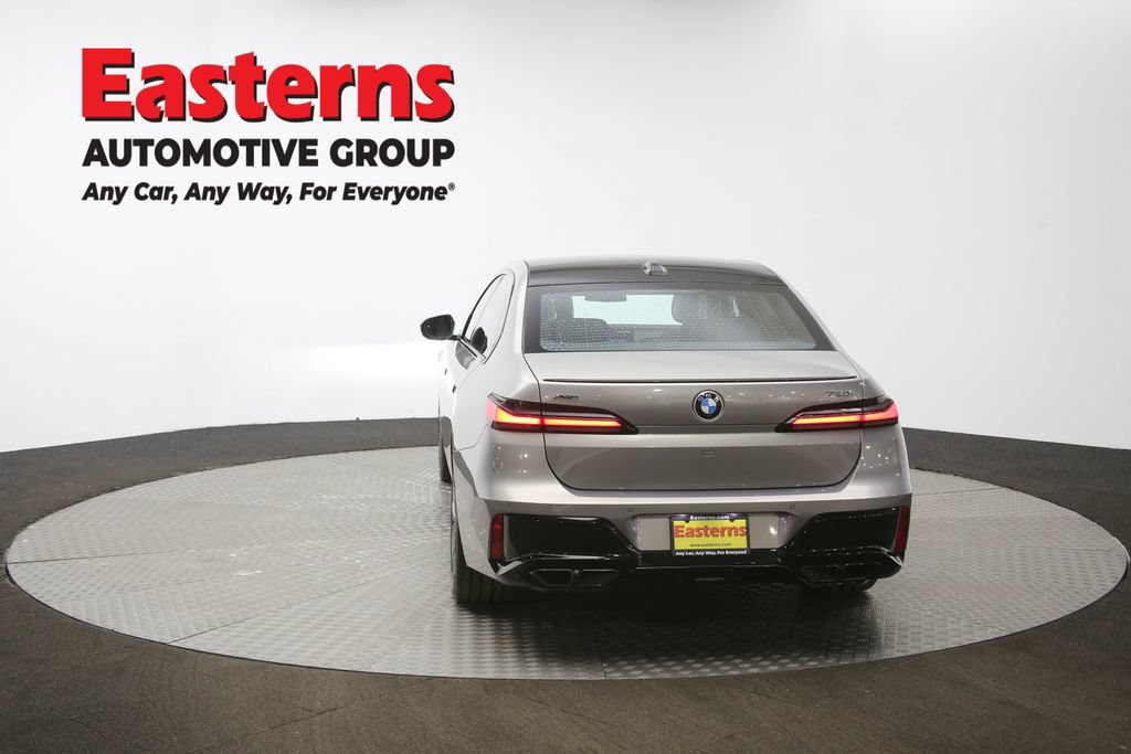 Used 2023 BMW 760i xDrive w/ Executive Package AWD/4WD image 42