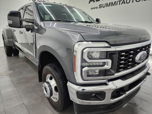 Used 2025 Ford F350 Lariat w/ Lariat Ultimate Package image 2