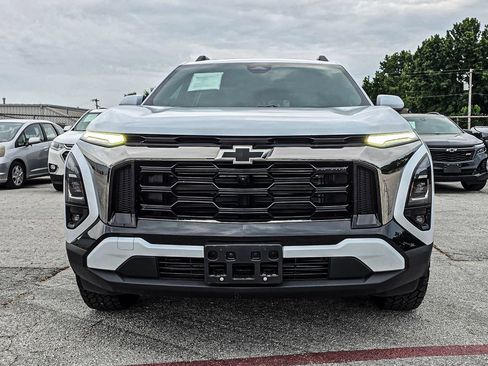 Used 2026 Chevrolet Equinox ACTIV w/ Convenience Package III FWD image 2