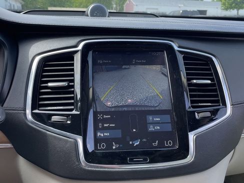 Used 2016 Volvo XC90 T8 Inscription w/ Vision Package AWD/4WD image 11