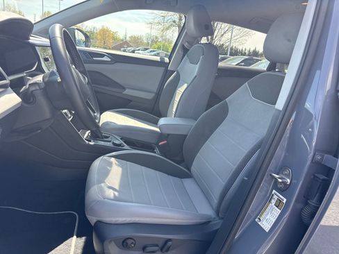 Certified 2023 Volkswagen Taos SE AWD/4WD image 10