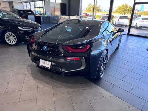 Used 2015 BMW i8 image 3