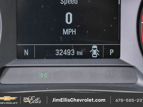 Certified 2025 Chevrolet Trax RS w/ Sunroof Package FWD image 11