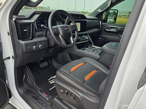 Used 2024 GMC Sierra 2500 AT4 w/ AT4 Premium Plus Package AWD/4WD image 24