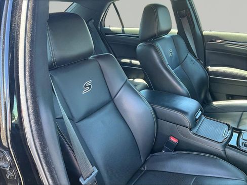 Used 2021 Chrysler 300 S w/ S Model Appearance Package RWD image 29
