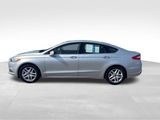 Used 2016 Ford Fusion SE image 3