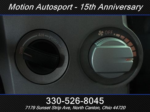 Used 2012 Toyota Tundra 4x4 CrewMax image 23