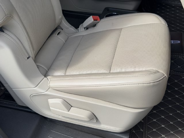 Used 2021 Lincoln Aviator Grand Touring w/ Equipment Group 302A AWD/4WD image 21