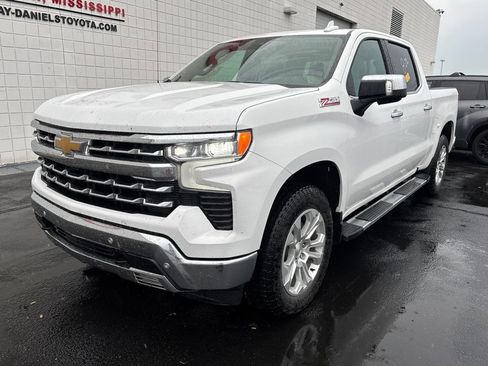 Used 2024 Chevrolet Silverado 1500 LTZ AWD/4WD image 1