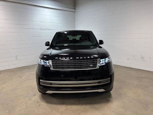 New 2026 Land Rover Range Rover SE image 3