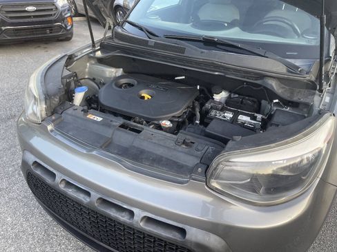 Used 2016 Kia Soul + FWD image 33
