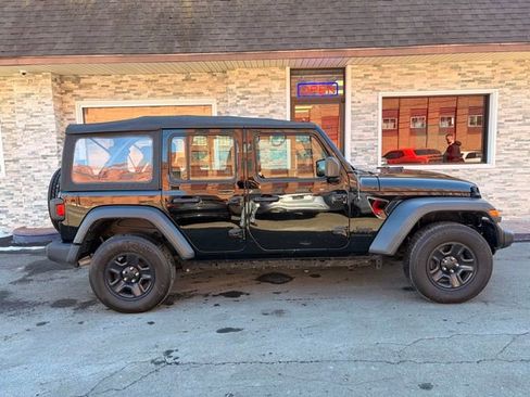 Used 2023 Jeep Wrangler Unlimited Sport AWD/4WD image 4