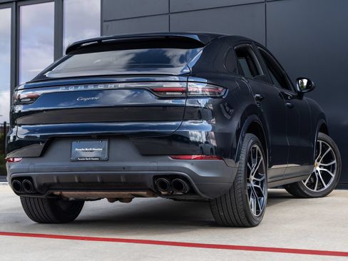 Certified 2023 Porsche Cayenne Platinum Edition AWD/4WD image 11
