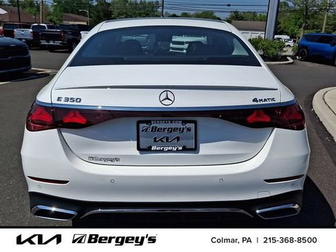 Used 2025 Mercedes-Benz E 350 4MATIC Sedan image 6
