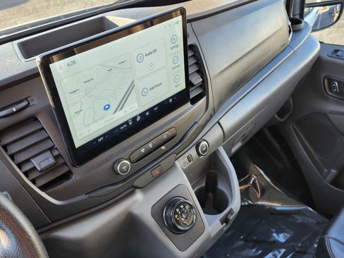 Used 2022 Ford E-Transit 148 High Roof Extended image 26