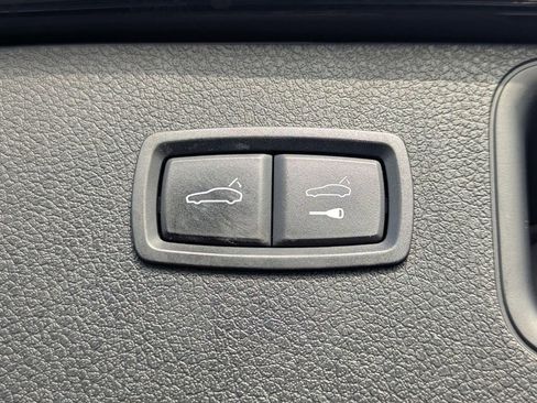 Used 2018 Porsche Macan image 28