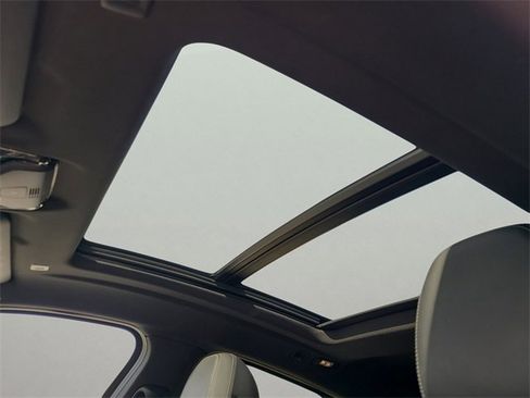 Used 2023 BMW X4 xDrive30i image 25