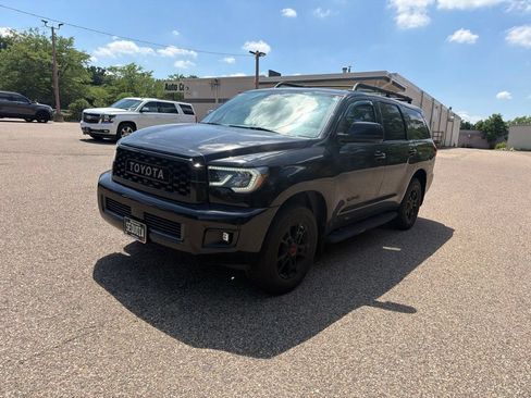Used 2022 Toyota Sequoia TRD Pro AWD/4WD image 3