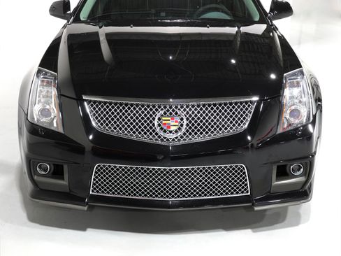 Used 2011 Cadillac CTS V image 30