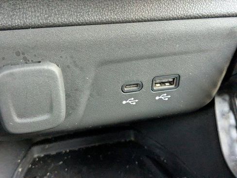 Used 2025 Chevrolet TrailBlazer RS w/ Convenience Package FWD image 22