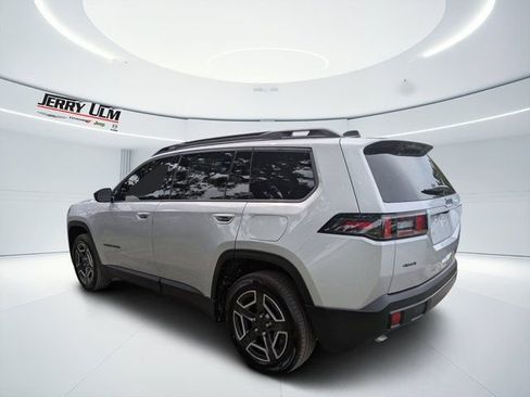 New 2026 Jeep Cherokee Laredo AWD/4WD image 5