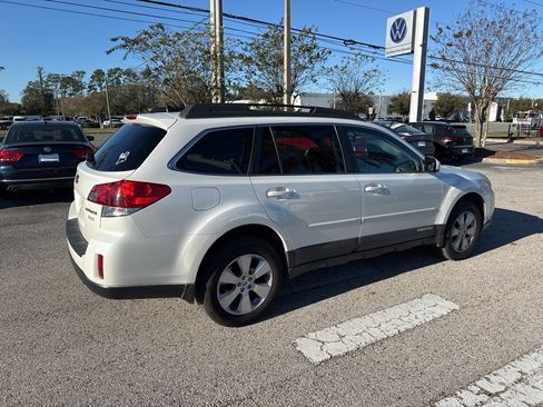 Used 2012 Subaru Outback 2.5i Limited w/ Moonroof Pkg image 7