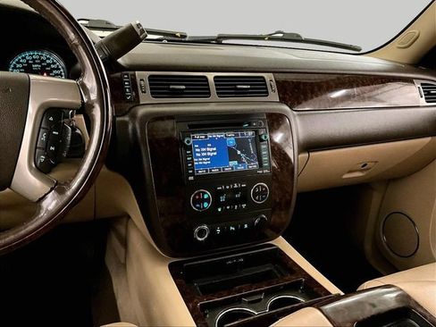 Used 2011 GMC Yukon XL Denali AWD/4WD image 7