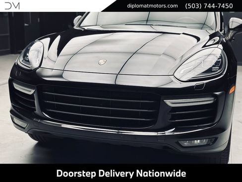 Used 2015 Porsche Cayenne Turbo AWD/4WD image 14