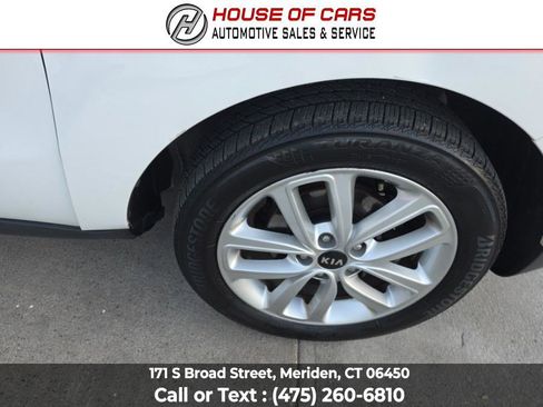 Used 2018 Kia Soul + FWD image 22