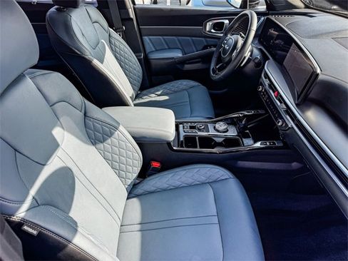 Certified 2025 Kia Sorento SX Prestige image 17