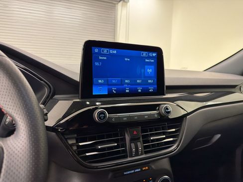 Certified 2025 Ford Escape ST-Line AWD/4WD image 21